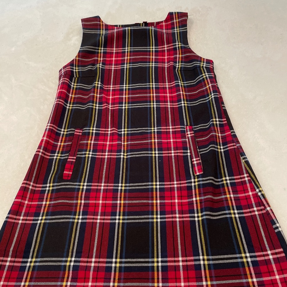 Sleeveless shift dress